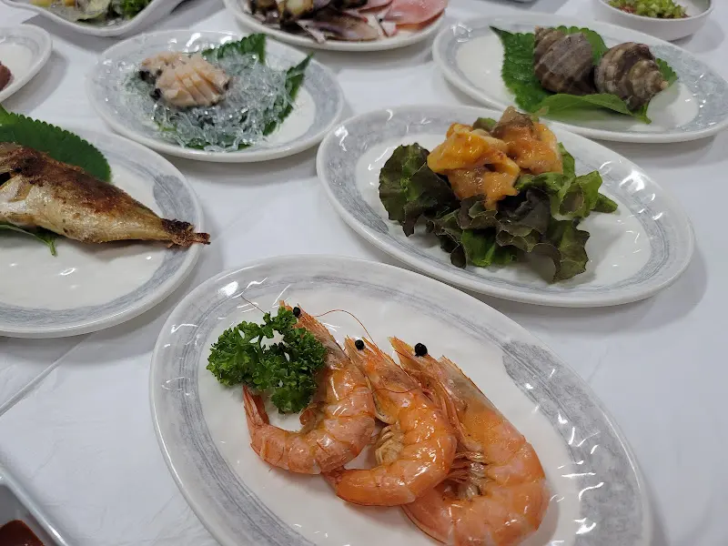 다채로운 해산물 스끼다시