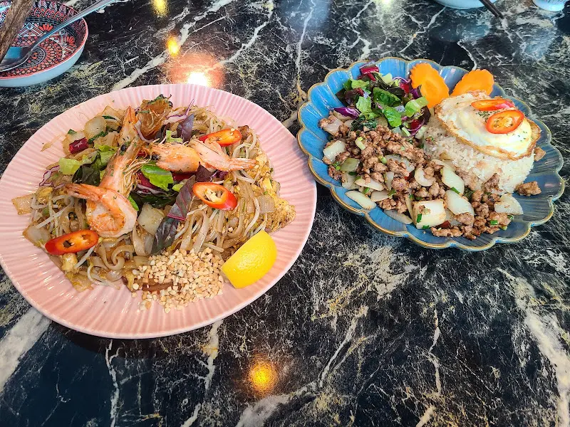 팟타이와 팟카파오무쌉