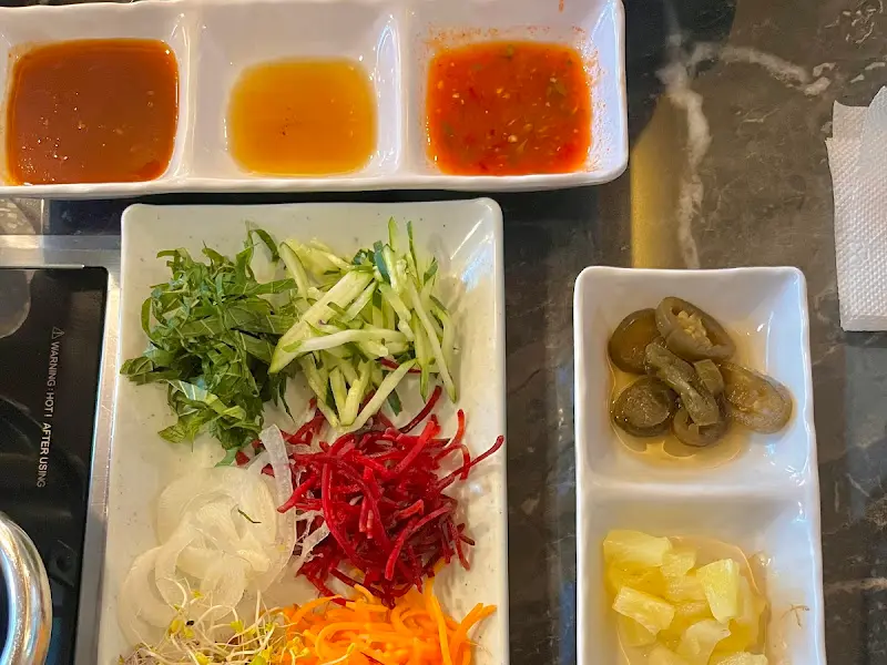 월남쌈 재료와 소스