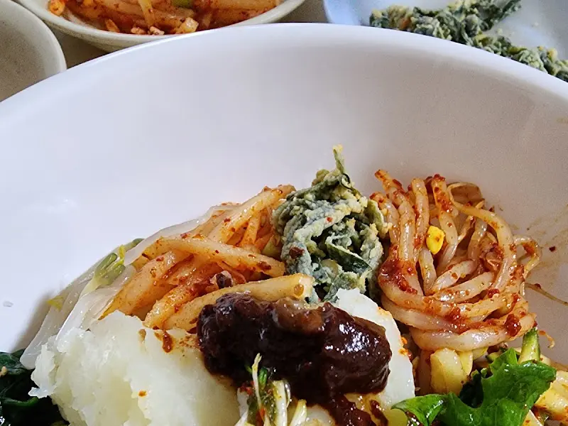 푸짐한 나물 반찬