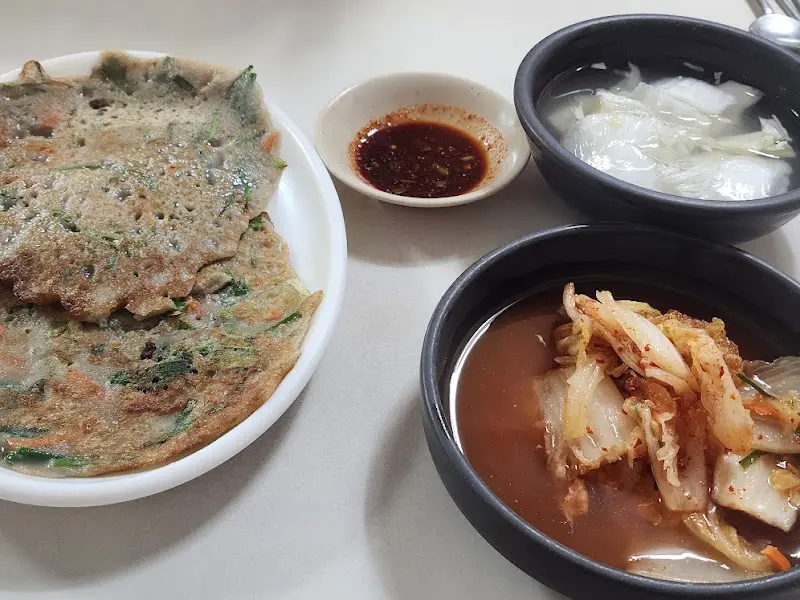 감자 메밀전과 곁들임 찬