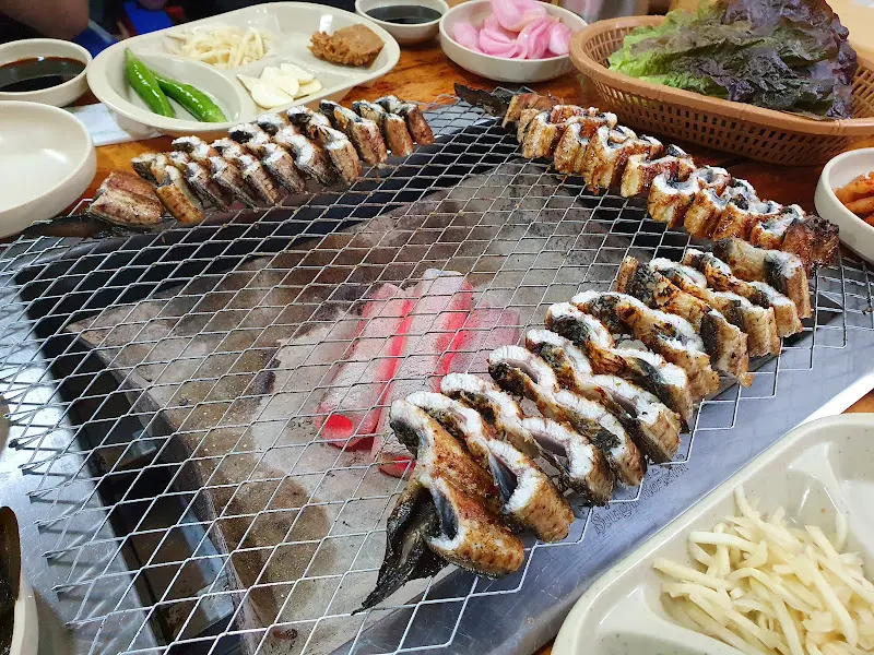 장어 한 상 차림