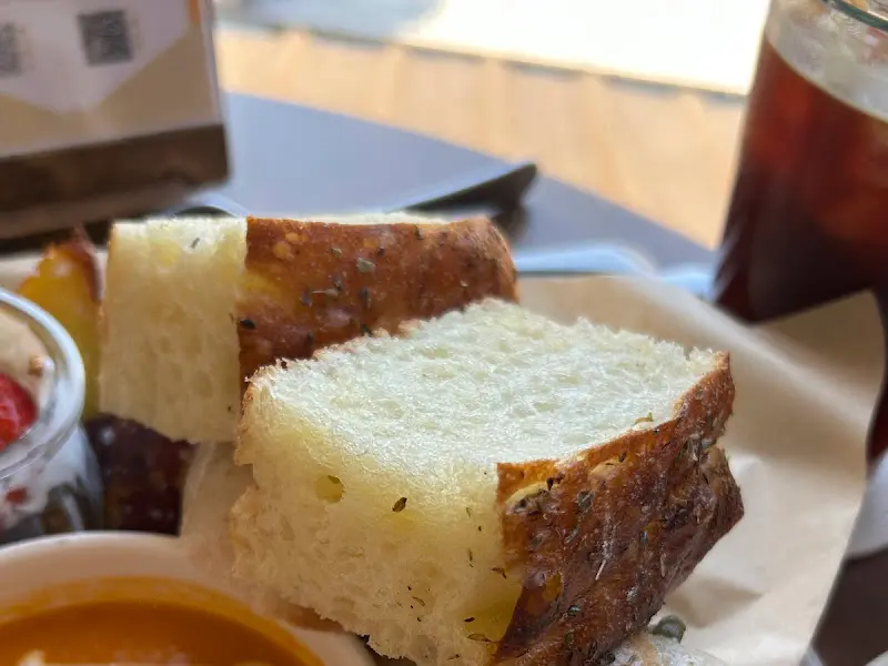 브런치 메뉴와 음료