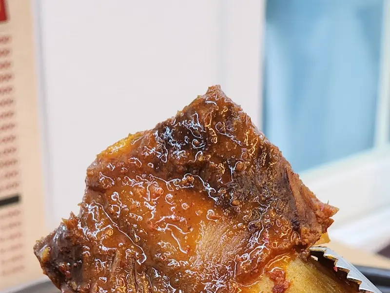 윤기가 흐르는 갈비