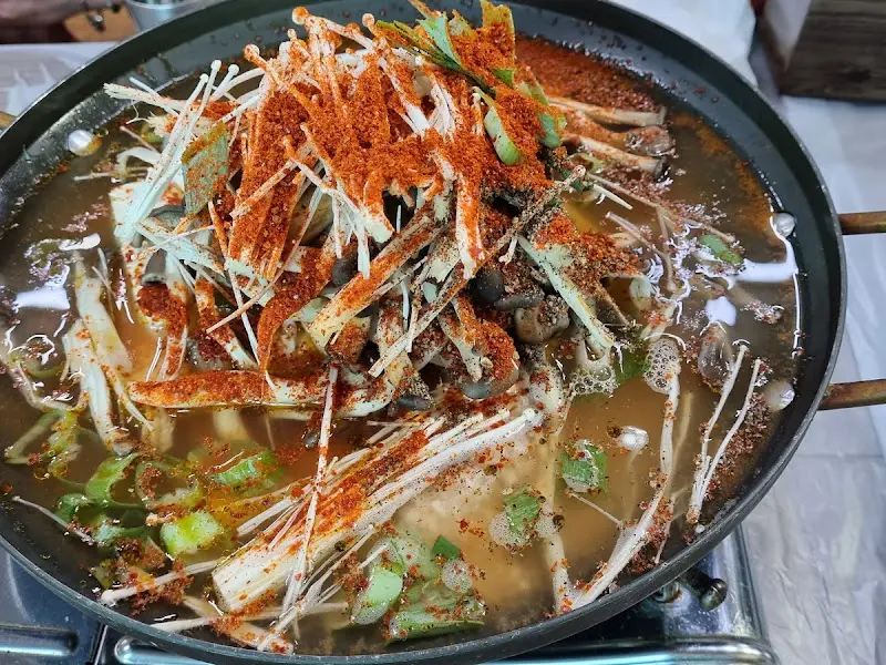 송이버섯이 들어간 두부전골