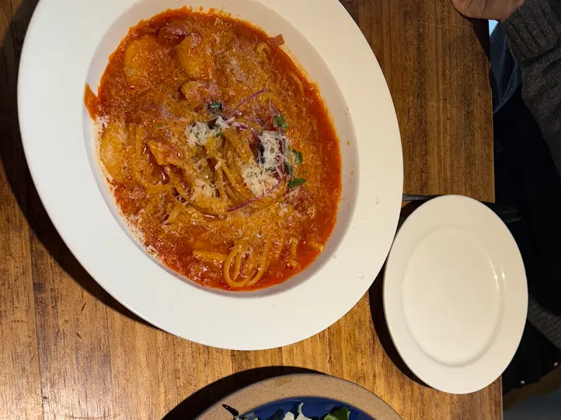 토마토 쉬림프 파스타 근접샷