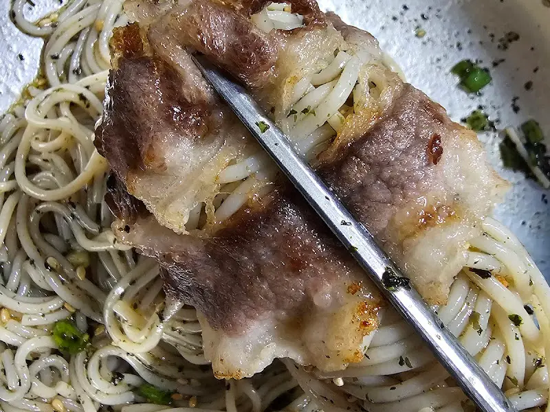 들기름 막국수와 차돌박이의 조합