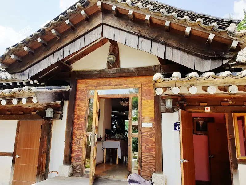 부용원 카페 입구