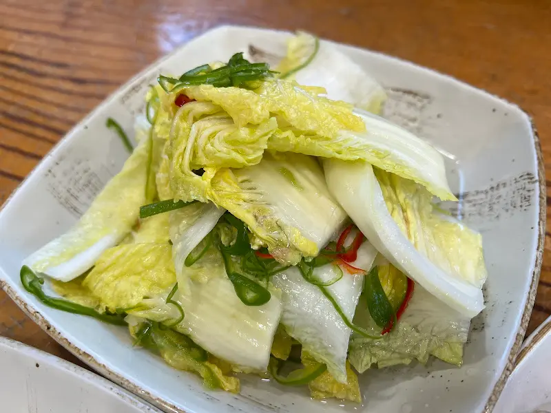 수육과 환상적인 궁합을 자랑하는 백김치