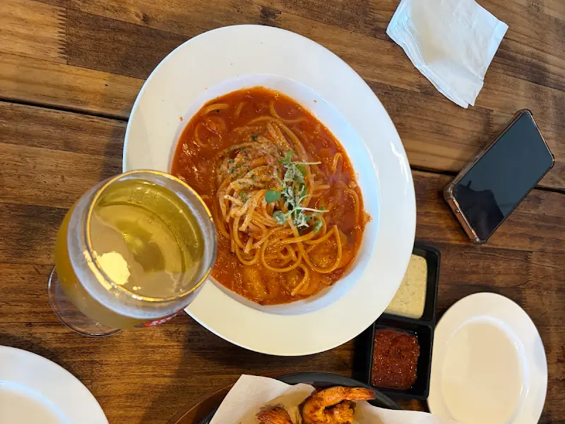 토마토 쉬림프 파스타와 맥주