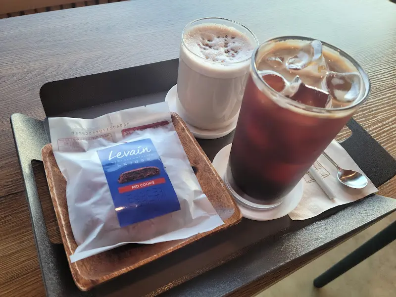 심플한 테이블 세팅