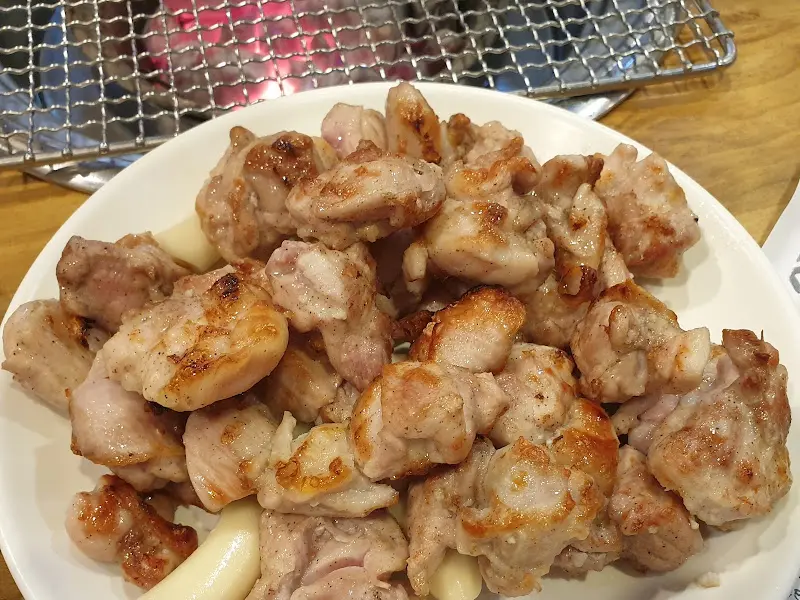 닭구이 굽는 모습