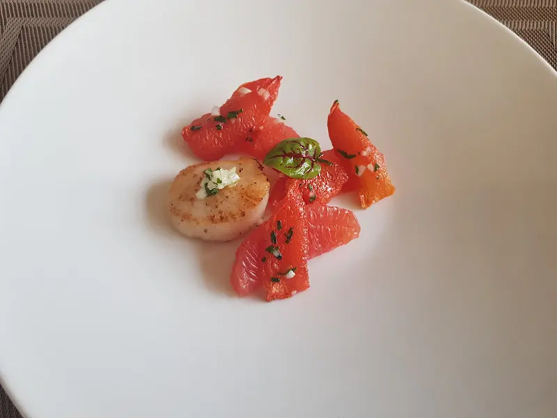 자몽과 관자 요리