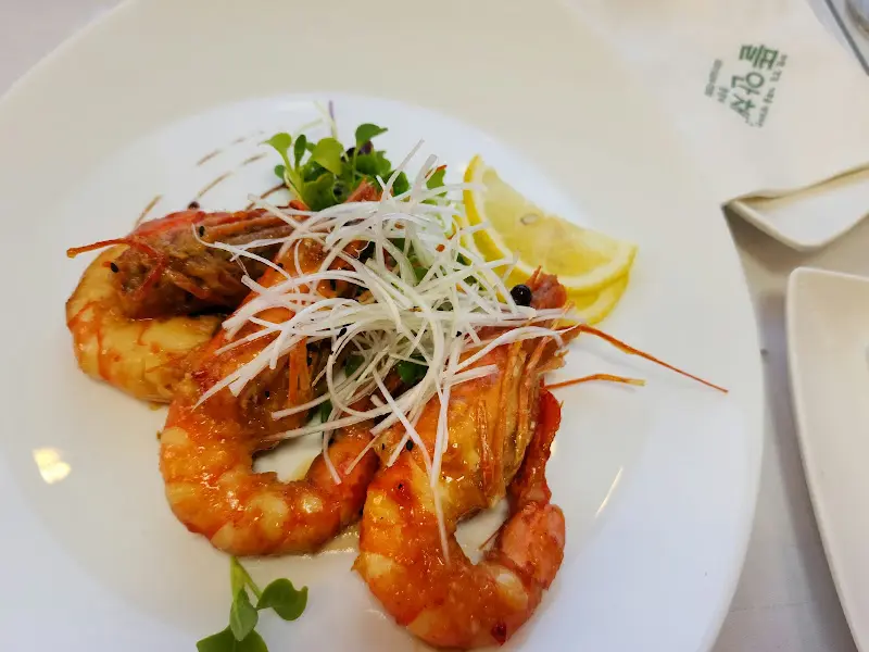 먹음직스럽게 구워진 새우