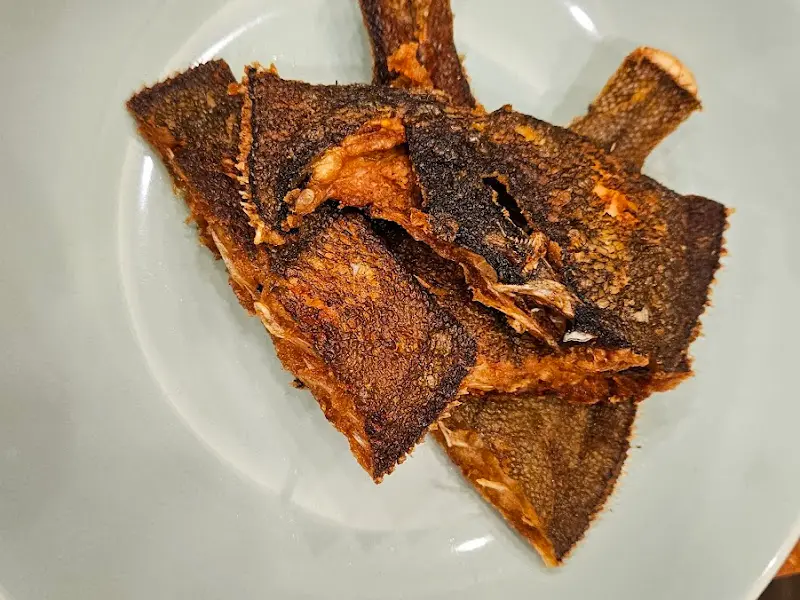 노릇하게 구워진 가자미 구이