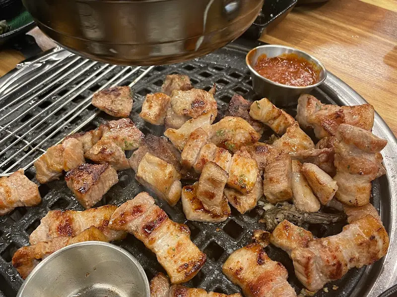 또띠아에 싸 먹는 닭갈비