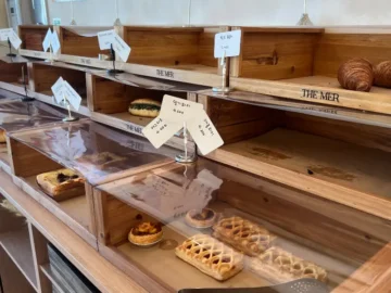 그림 같은 풍경 속, 사천 실안해안도로 맛집 더메르에서 맛보는 황홀한 시간