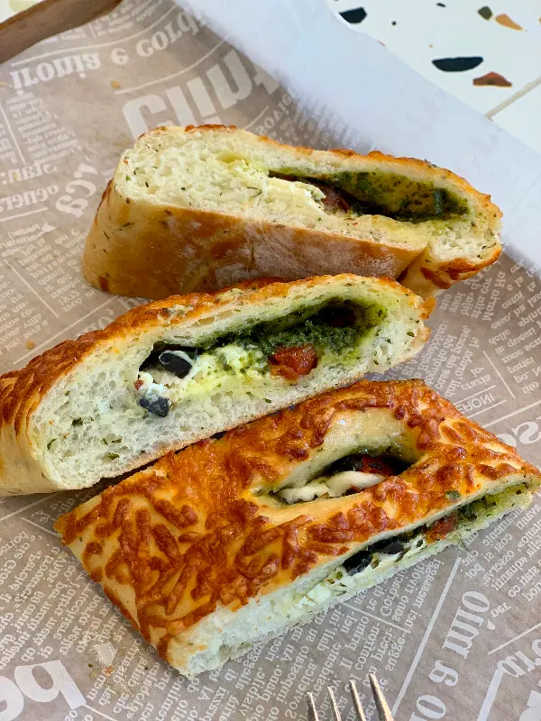 바질 토마토 브레드