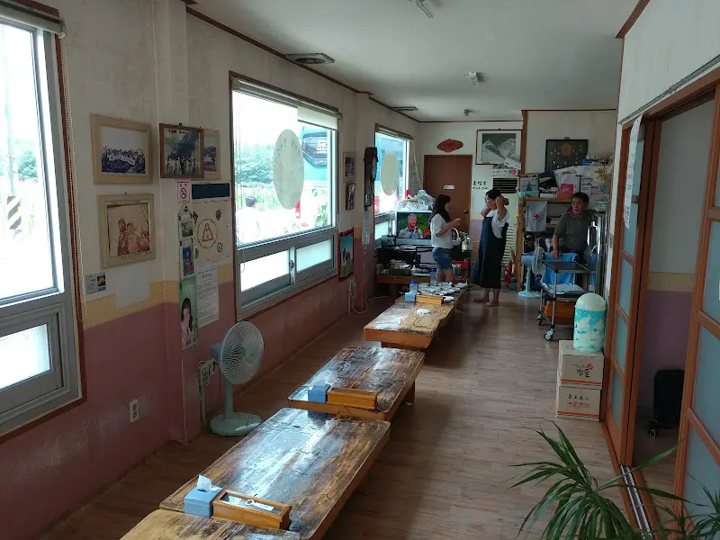 식당 내부 전경