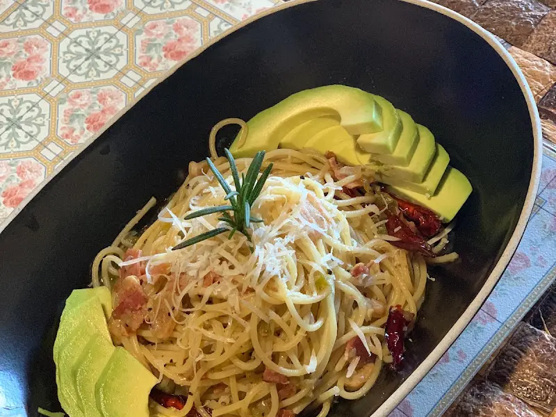 아보카도 파스타 디테일