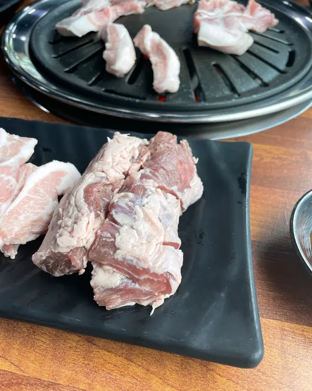 마성뒷고기의 신선한 고기