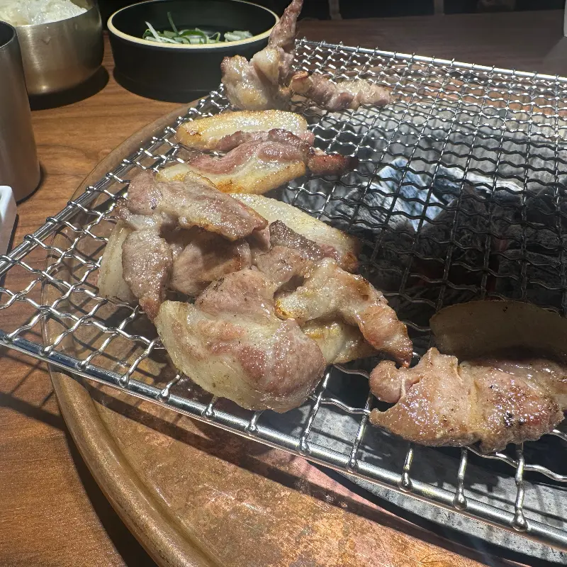 용산숯방 내부