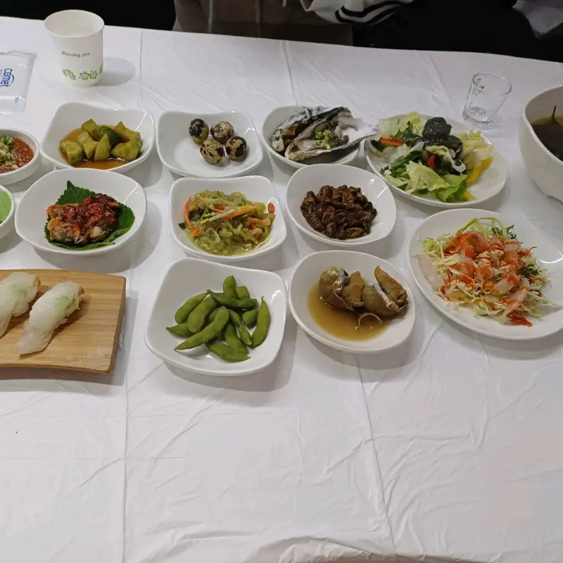 다채로운 스끼다시 한 상 차림