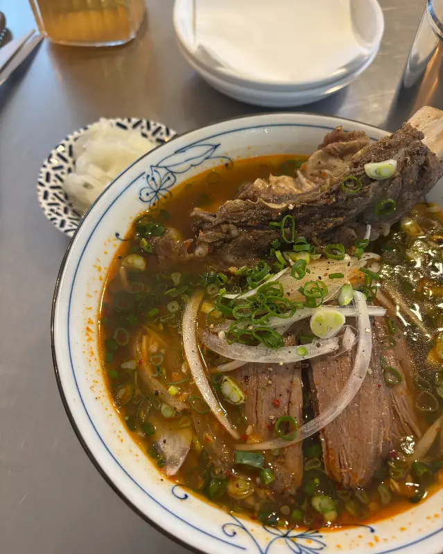 푸짐한 왕소갈비 쌀국수