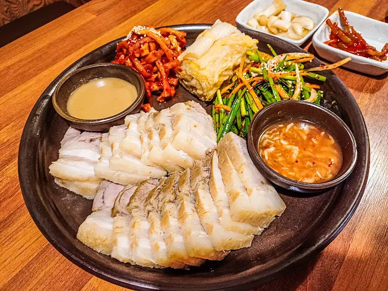 숭례도담 보쌈 디테일 샷