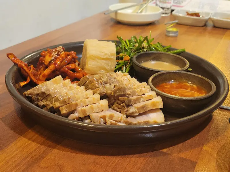 숭례도담 보쌈 한상차림