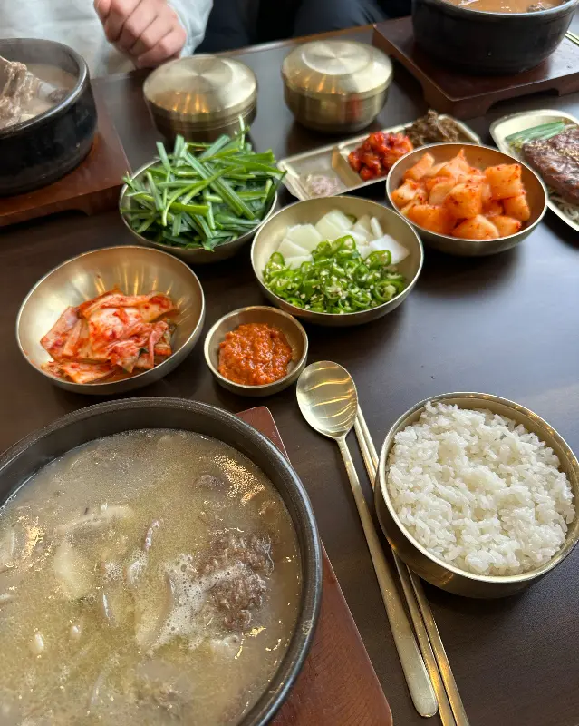 편백 모둠 수육