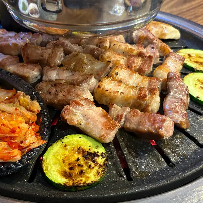 맛있게 구워진 고기