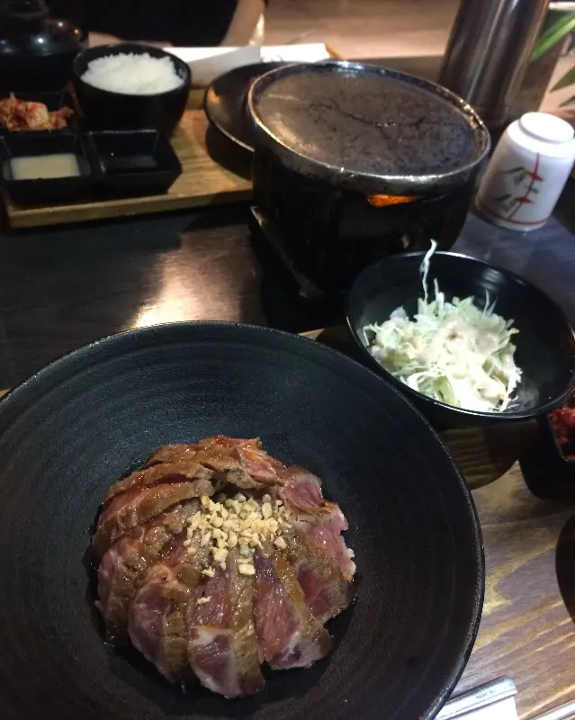 스테키동 비주얼 쇼크