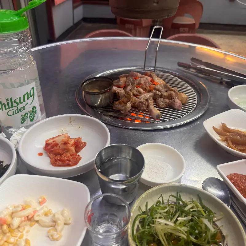멜젓에 콕 찍어 먹으면 천상의 맛!