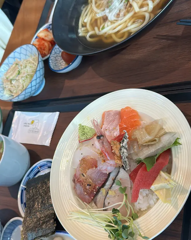 깔끔하고 분위기 좋은 부엌 내부