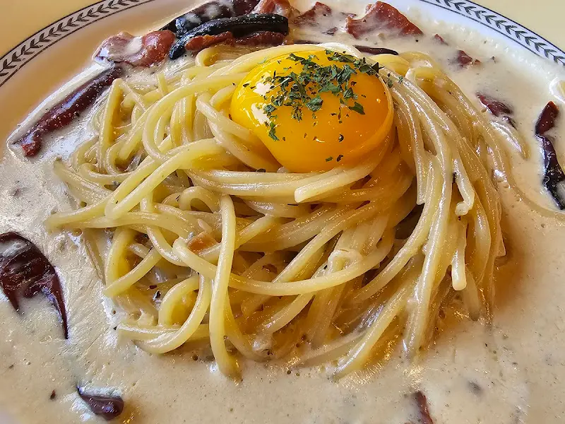 크림 파스타 비주얼