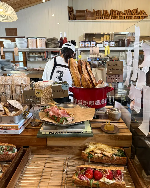 빵집 내부 인테리어