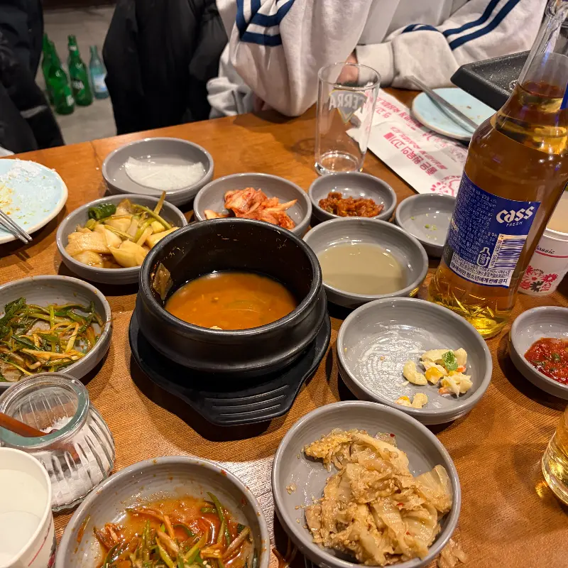 상차림 전체 모습