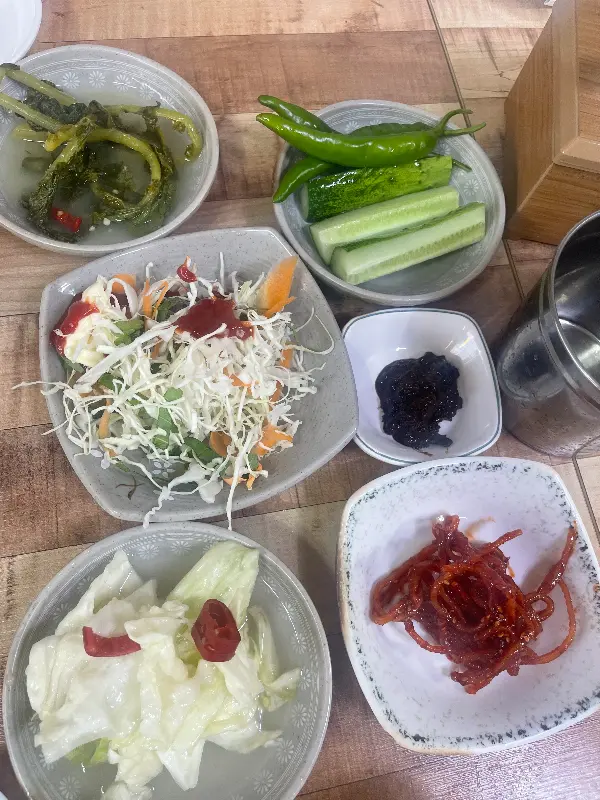 닭갈비와 밑반찬