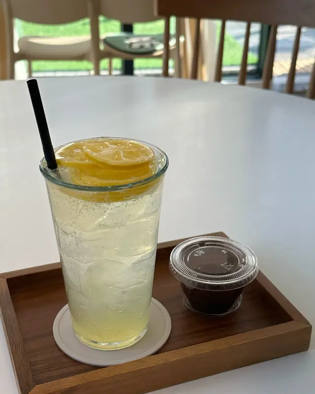 상큼한 수제 레몬 에이드