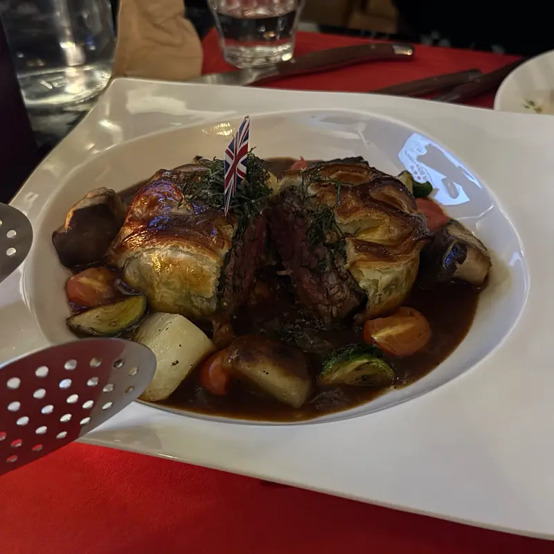 비프 웰링턴 단면