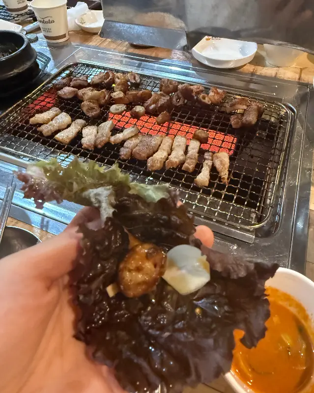깻잎쌈에 싸먹는 막창