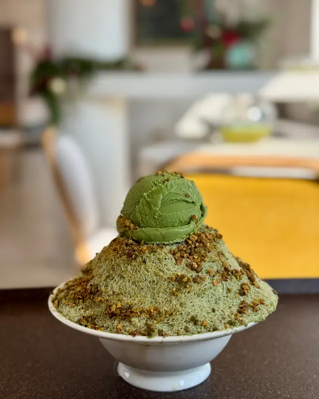 웅장한 자태를 뽐내는 말차 빙수