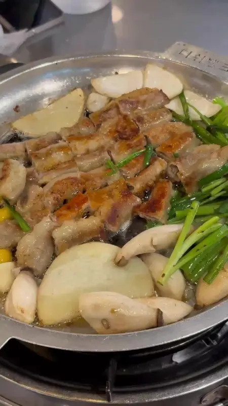 노릇노릇 익어가는 곱창