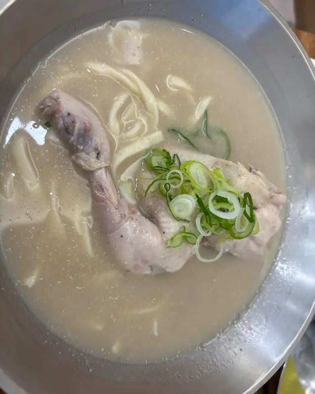 닭칼국수