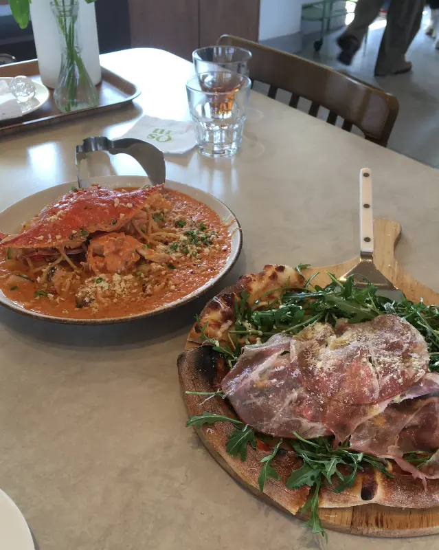 꽃게 한 마리가 통째로 올라간 꽃게 로제 파스타