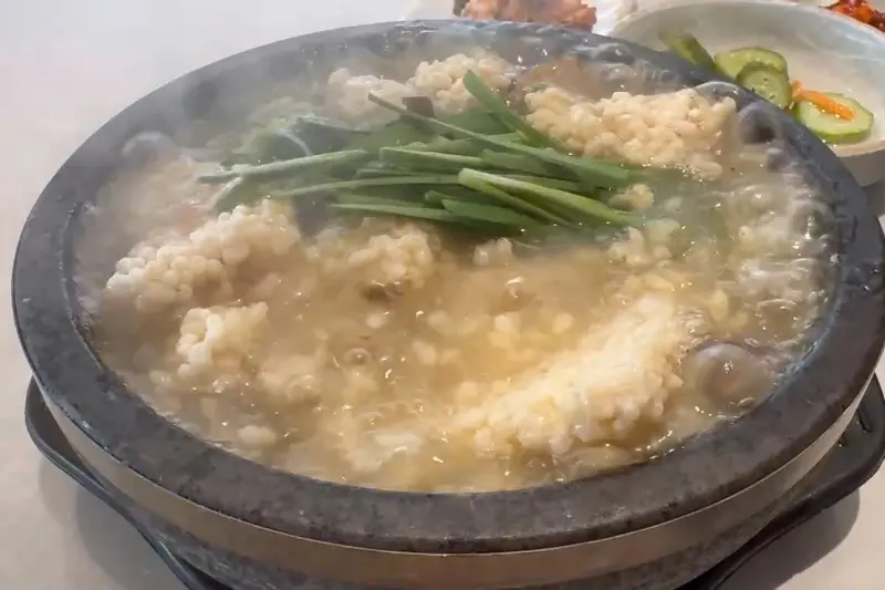 해물이 듬뿍 들어간 누룽지탕