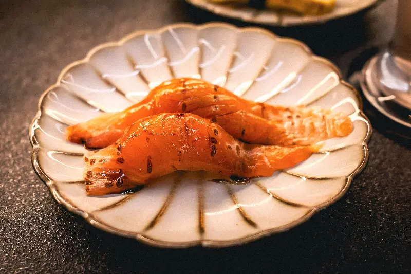 연어 아부리 초밥