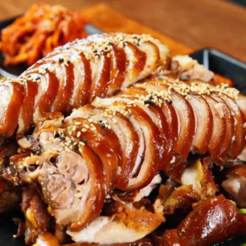 정갈하게 담긴 족발