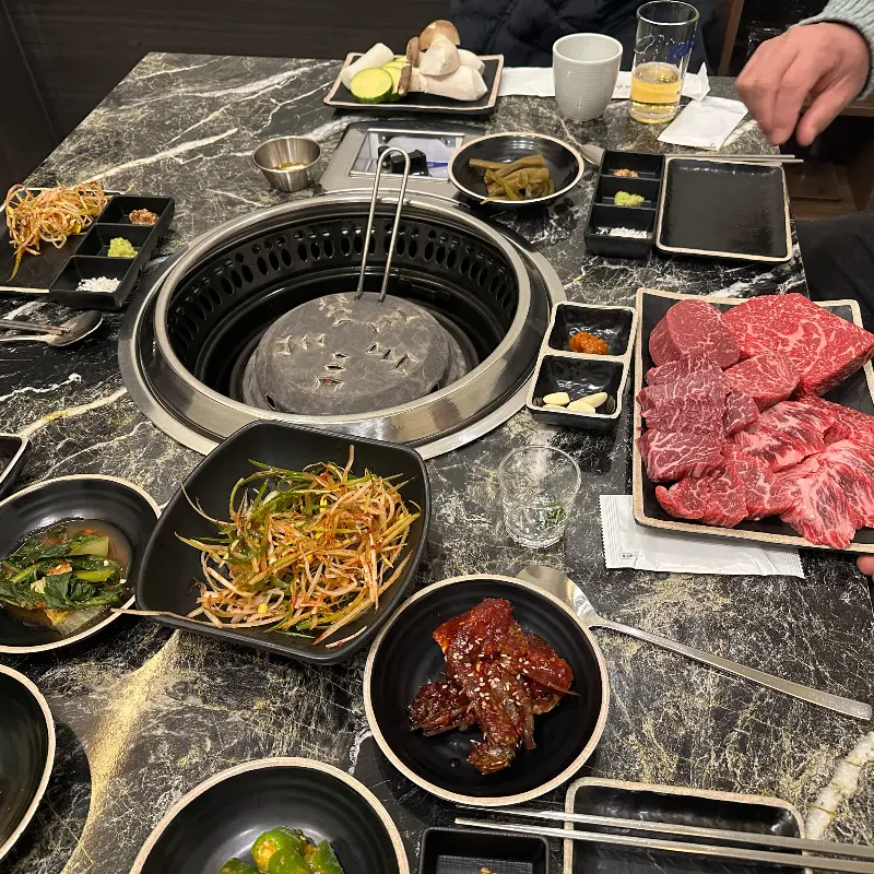 수수화로구이 테이블 전경